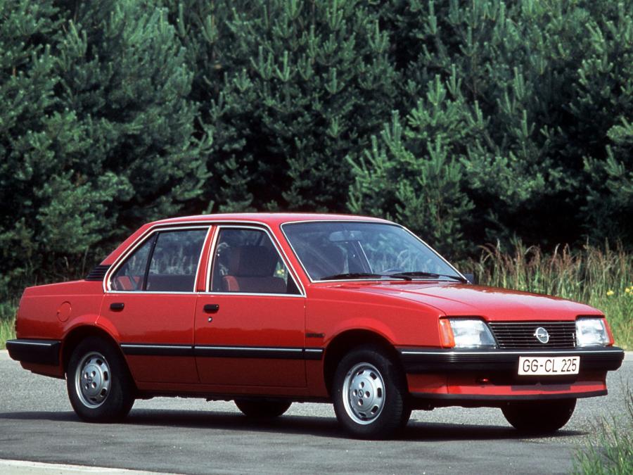  Opel Ascona 4-Door 1981 года  (фото 12 из 18)
